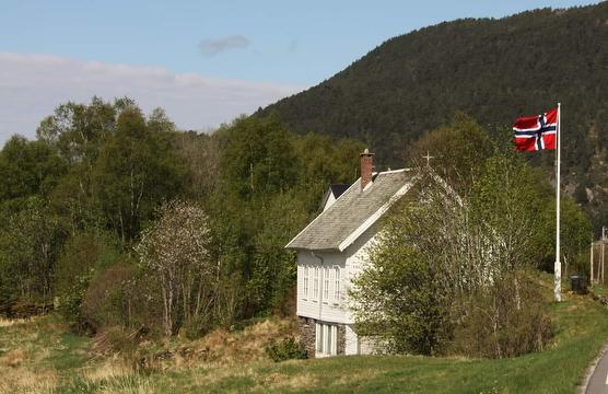Basar i Skfjord bedehus